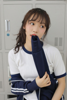 王祖贤三级露全乳电影